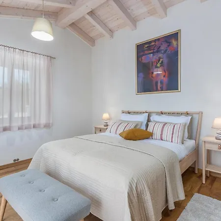 Villa Villa-osmium
