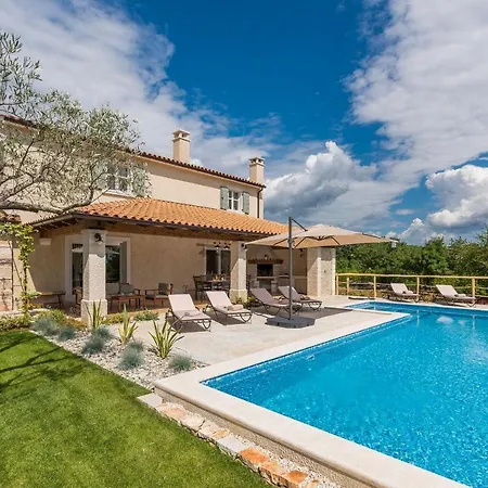 Villa-osmium Villa