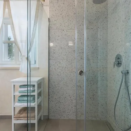 Villa-osmium Vila Smoljanci