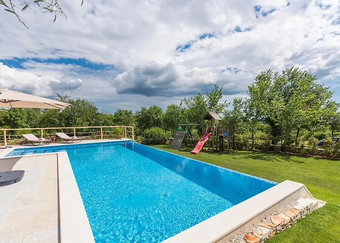 Villa Villa-osmium Smoljanci