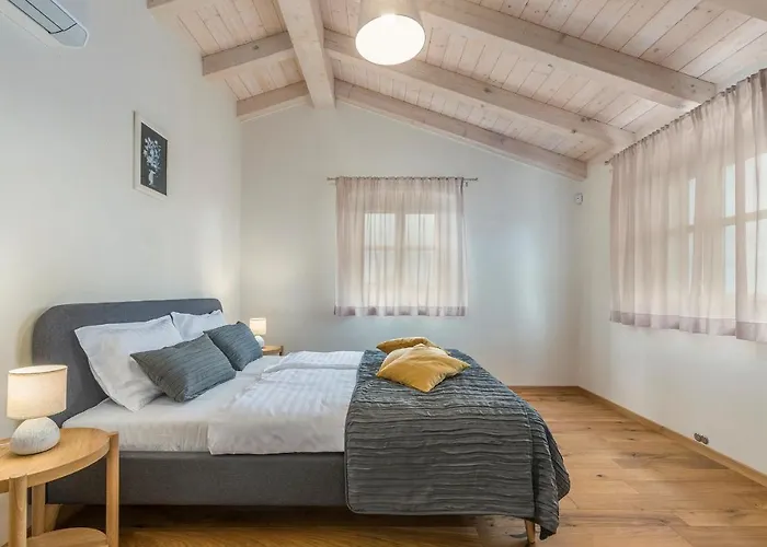 Villa-osmium Villa *