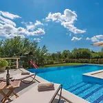 Villa-osmium Villa *