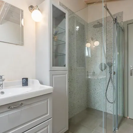 Villa-osmium וילה Smoljanci